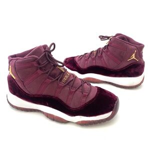 Jordan Women's/Youth Jordan 11 Retro Heiress Night Maroon Velvet Basketball Shoe